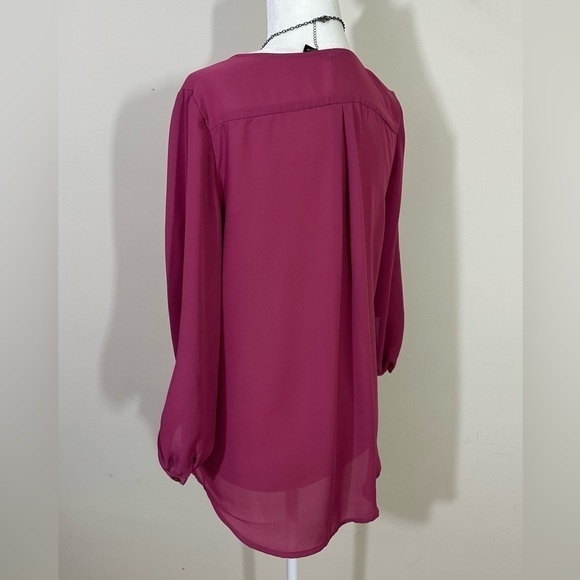 Maurice’s sz med silky feel top, tunic. Pretty rose shade V-Neck   With zipper - Picture 8 of 12